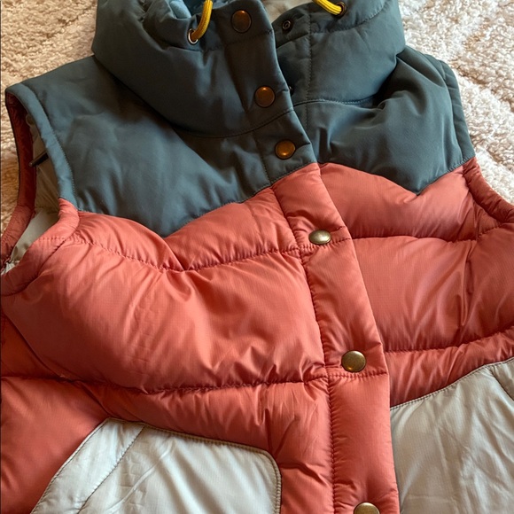 Patagonia Two-Tone Hooded Vest - Rust and Gray - Picture 6 of 9
